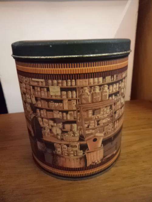 Old Round Tin