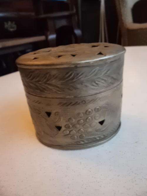 Metal Tin