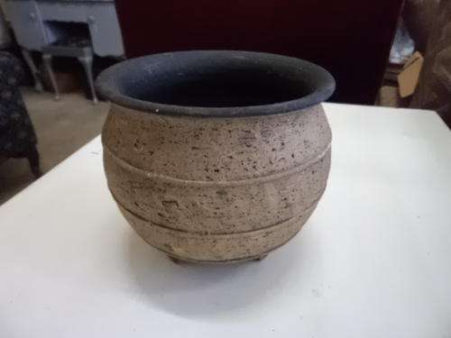 Pottery Pot Plant Holder