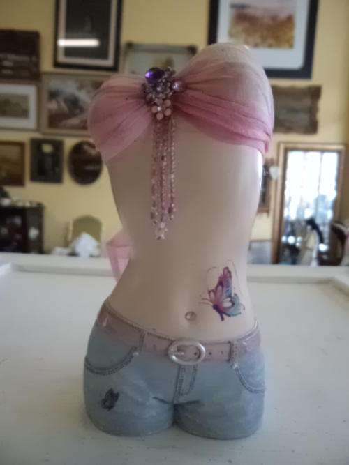 Figurine Holder