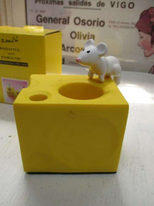 (Cheese Shape) Paper Clip Dispenser & Pen Stand - with Mouse ornament