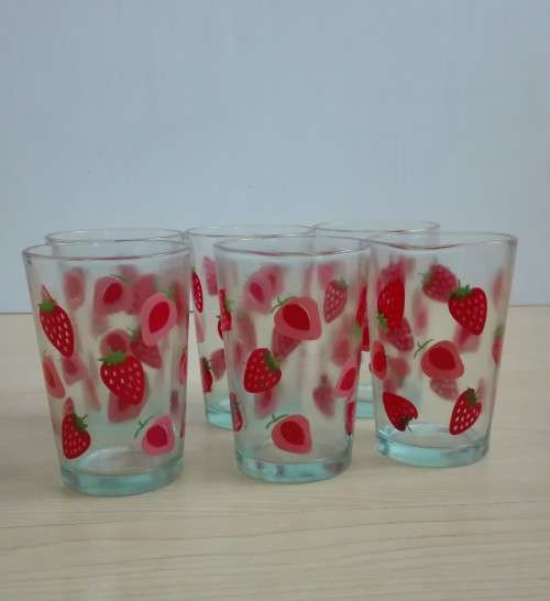 Set of 6 Strawberry Pattern Drinking Glasses