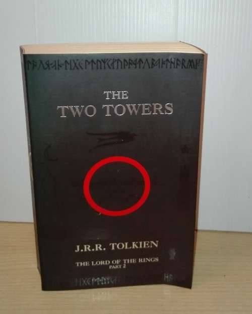 The Two Towers (Lord of the Rings) By J.R.R. TOLKIEN