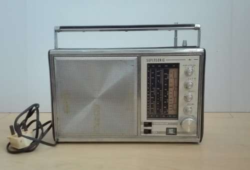 Vintage Supersonic Radio