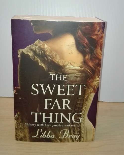 The Sweet Far Thing (Paperback) Libba Bray
