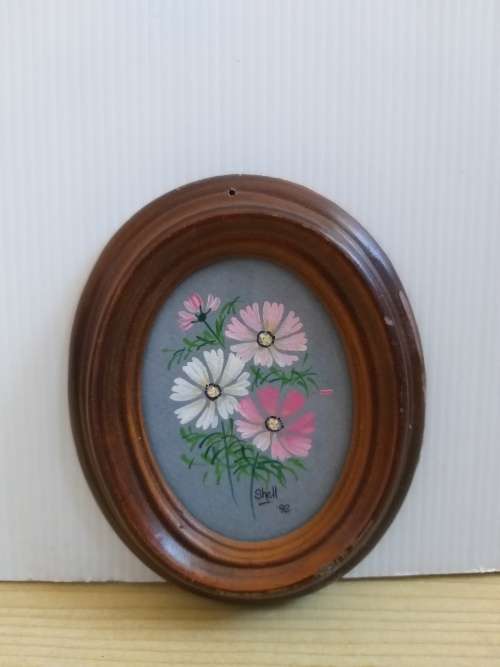 Small Oval Frame