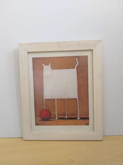 Framed Print by Daniel Kessler: White Cat (30cm x 35cm)