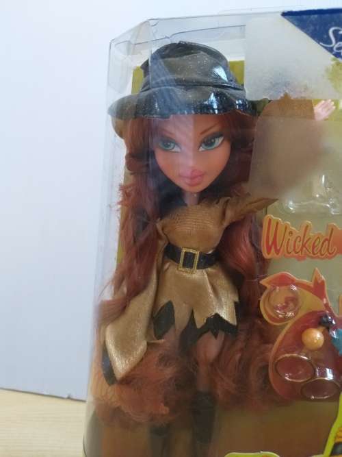 Bratz Costume Party Doll - Wicked Witch (height 25cm)