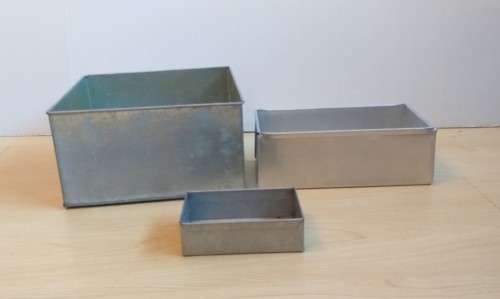 Lot of 3 Baking Pans