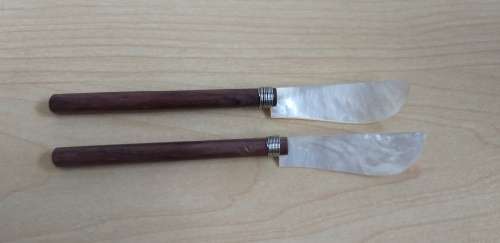 Set of 2 Small Wooden & Mother of Pearl Butter Knives (14cm x 2cm)