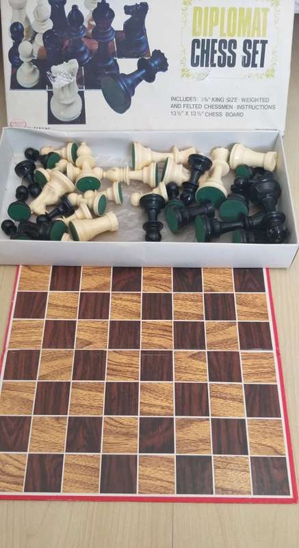 Diplomat Chess Set