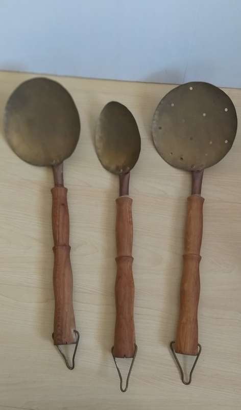 Set of 3 Large Wall Hanging Brass/Wooden Spoons