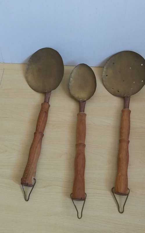 Set of 3 Large Wall Hanging Brass/Wooden Spoons