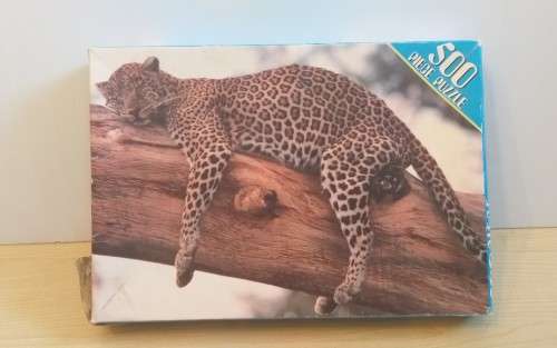 500 Piece Jigsaw Puzzle - Leopard Sleeping