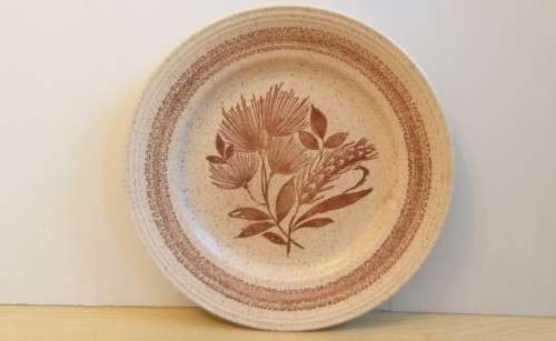 Homespun Churchill Stonecast Range Plates (Cottonwood) Made in England - width 24cm