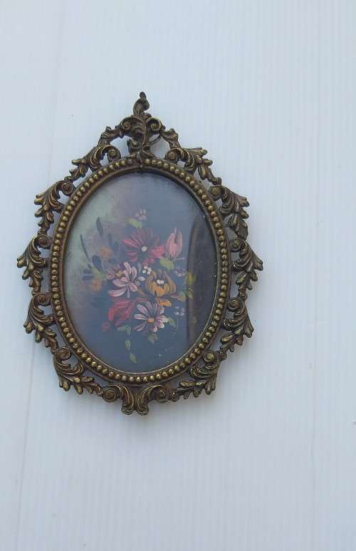 Small Vintage Oval Brass Frame