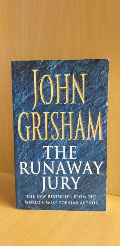 Runaway Jury : John Grisham (Paperback)
