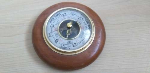 Round Barometer (Made in England)