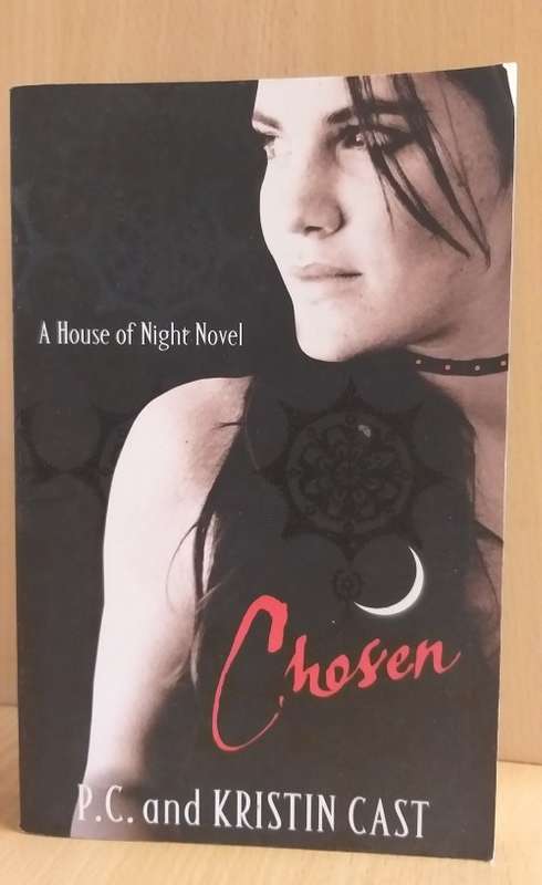 Chosen (A House of Night Novel) by P.C. and Kristin Cast (Paperback
