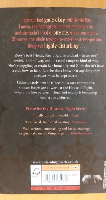 Chosen (A House of Night Novel) by P.C. and Kristin Cast (Paperback