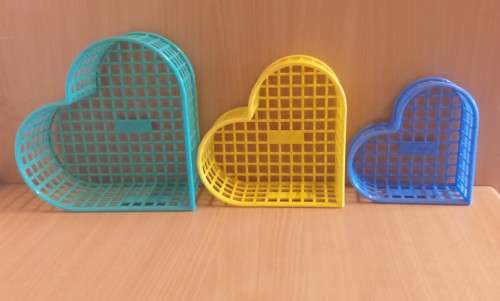 Set of 3 Heart Shaped Plastic Baskets