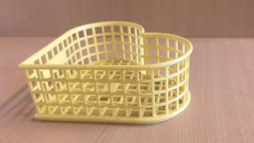 Set of 3 Heart Shaped Plastic Baskets
