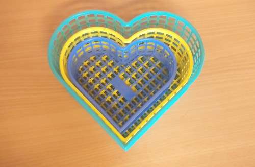 Set of 3 Heart Shaped Plastic Baskets