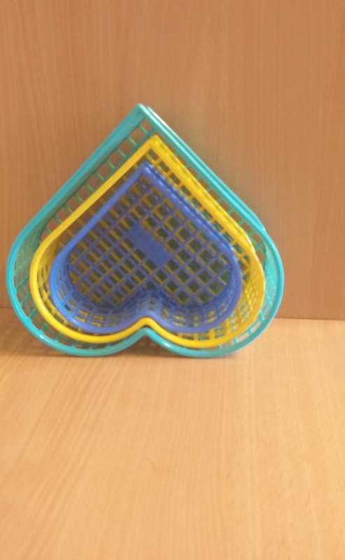 Set of 3 Heart Shaped Plastic Baskets