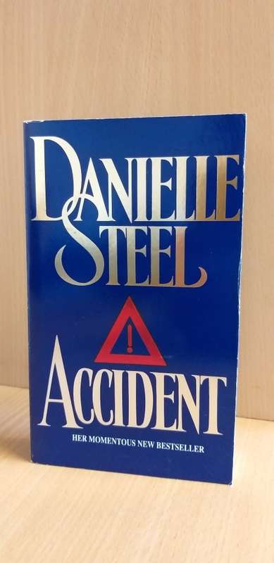Accident by Danielle Steel (Paperback)