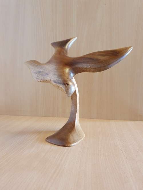 Myrtlewood Wooden Bird Figurine - Oregon Connection