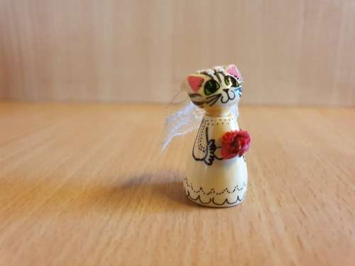 Miniature `Fay Cat Bride Figurine