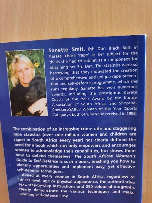The South African Woman`s Guide to Self-Defence: Sanette Smith (Paperback)