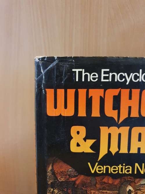 The Encyclopedia of Witchcraft & Magic : Venetia Newall (Hardcover)