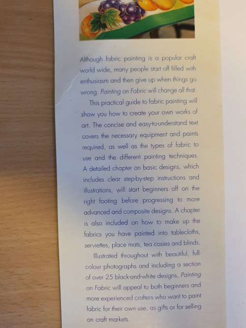 Painting on Fabric : Tharina Odendaal and Anika Pretorius (Paperback)