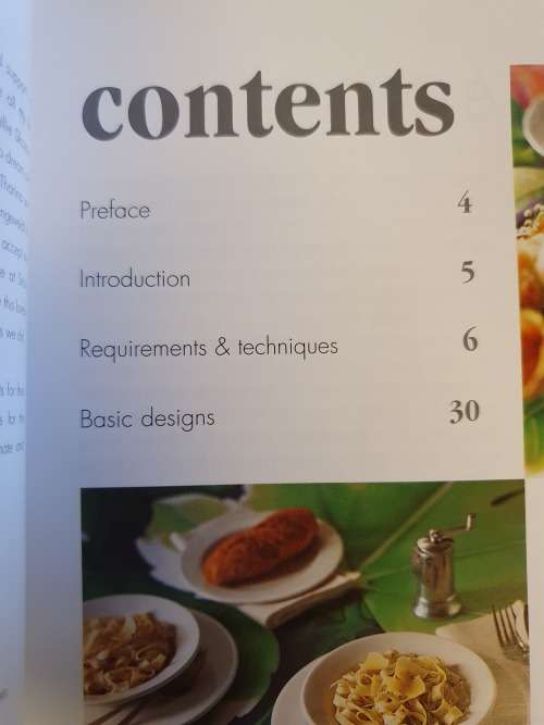 Painting on Fabric : Tharina Odendaal and Anika Pretorius (Paperback)