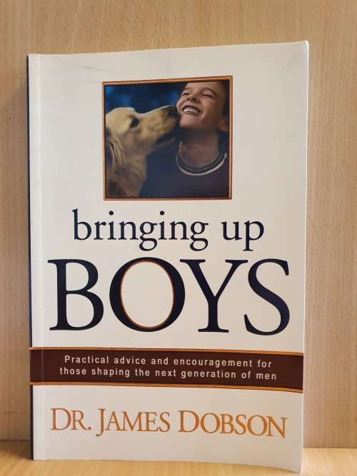 Bringing up Boys: Dr. James Dobson (Paperback)