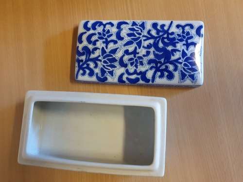 Blue & White Porcelain Lidded Jewelry/Trinket Box