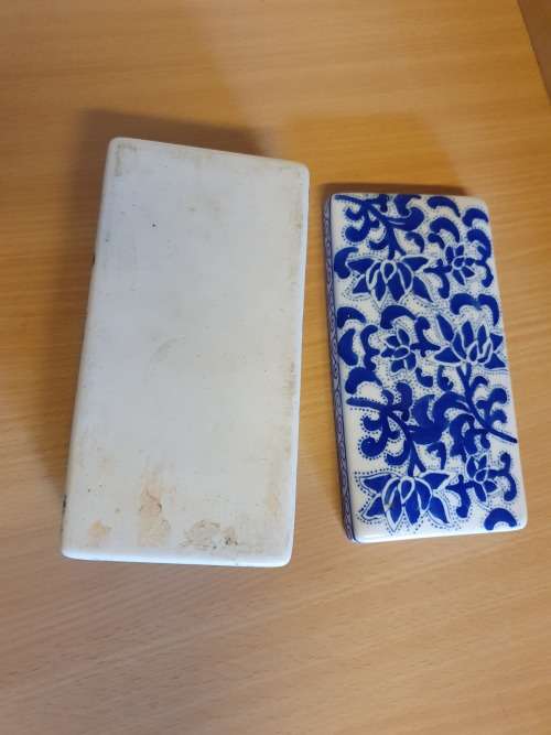 Blue & White Porcelain Lidded Jewelry/Trinket Box