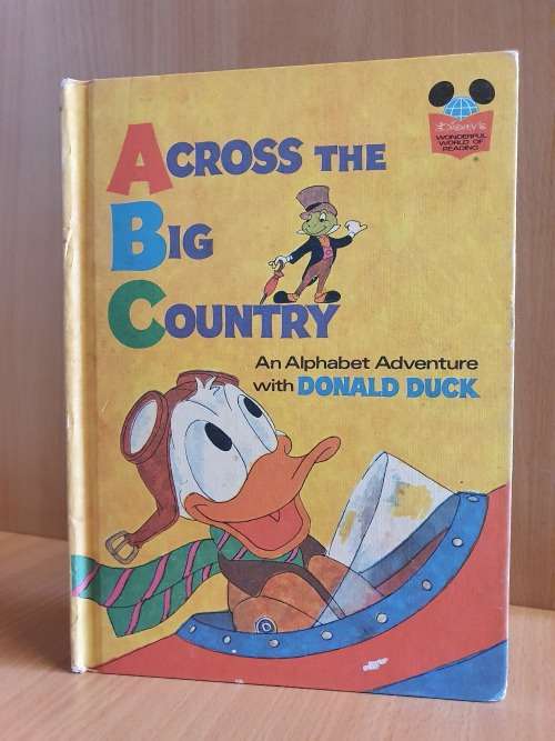 Across the Big Country - An Alphabet Adventure with Donald Duck (Hardcover)