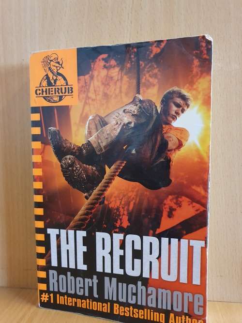 The Recruit : Robert Muchamore (Paperback)