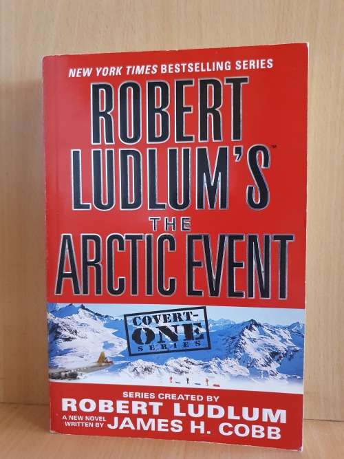 Robert Ludlum`s The Artic Event - written James H. Cobb (Paperback)