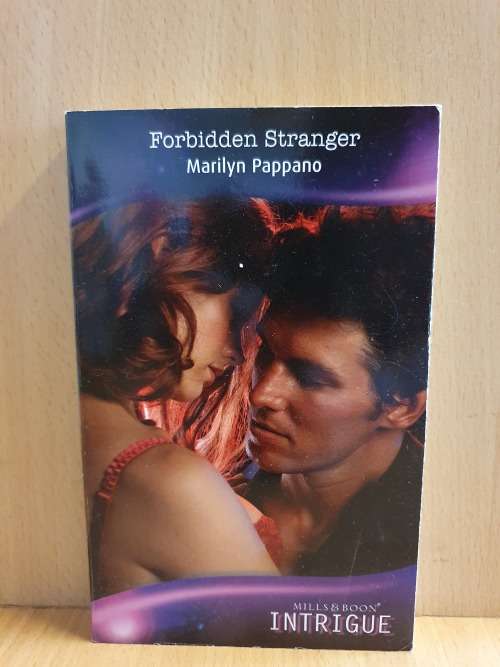 Mills & Boon Intrigue - Forbidden Stranger: Marilyn Pappano (Paperback)