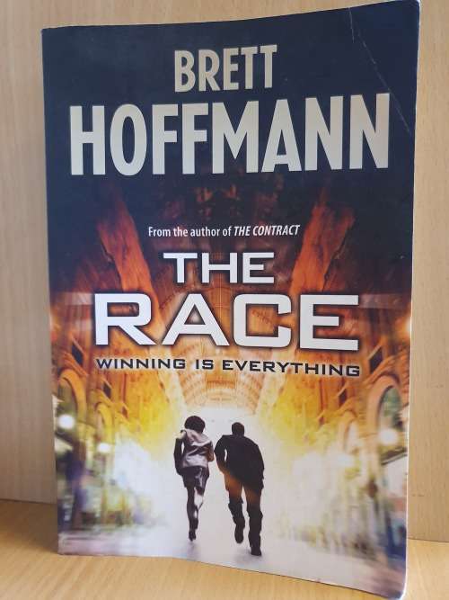 The Race: Brett Hoffmann (Paperback)