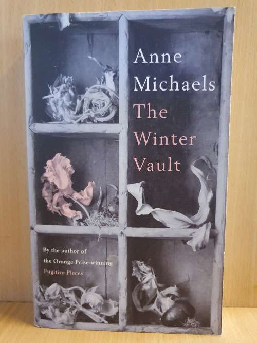 The Winter`s Vault: Anne Michaels (Paperback)