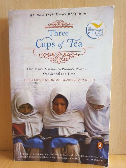 Three Cups of Tea: Greg Mortenson and David Oliver Relin (Paperback)