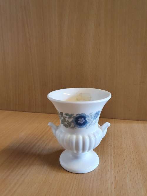 Small Wedgwood Fine Bone China Vase (height 9cm. width 7cm)
