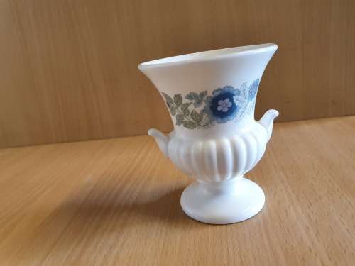 Small Wedgwood Fine Bone China Vase (height 9cm. width 7cm)