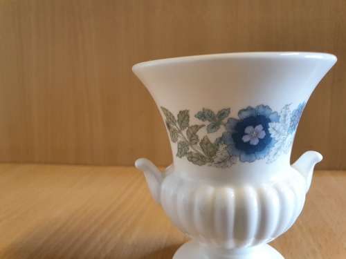 Small Wedgwood Fine Bone China Vase (height 9cm. width 7cm)