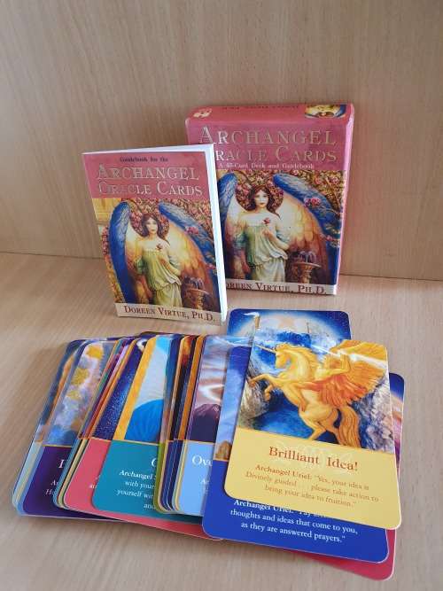 Archangel Oracle Cards - A 45-Card Deck and Guidebook - Doreen Virtue, PH.D