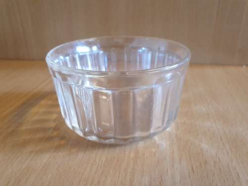Set of 4 Round Clear Glass Ramekins - width 8cm. height 5cm